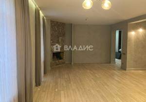Дом 400м², 2-этажный, участок 10 сот.  