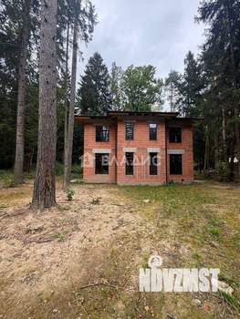 Дом 240м², 2-этажный, участок 15 сот.  