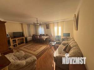 Дом 500м², 3-этажный, участок 20 сот.  