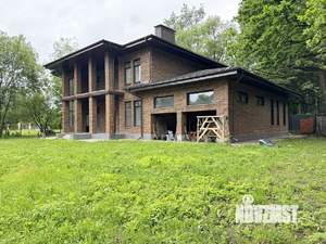 Дом 450м², 2-этажный, участок 15 сот.  