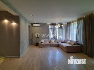 Дом 400м², 2-этажный, участок 10 сот.  