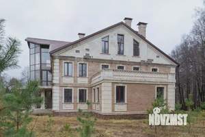 Дом 850м&sup2;, 3-этажный, участок 22 сот.  