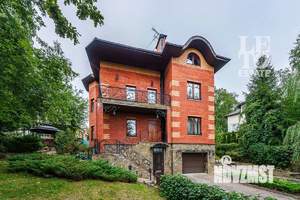 Дом 450м², 4-этажный, участок 11 сот.  