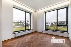 Дом 401м², 2-этажный, участок 11 сот.  