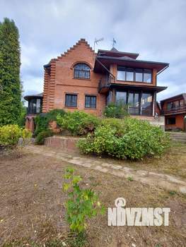 Коттедж 600м², 3-этажный, участок 30 сот.  