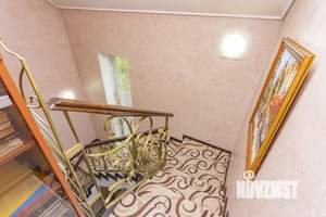 Коттедж 210м², 3-этажный, участок 5 сот.  