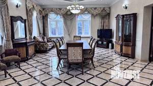 Коттедж 445м², 3-этажный, участок 30 сот.  