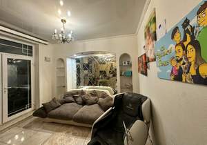 Дом 240м², 4-этажный, участок 1 сот.  