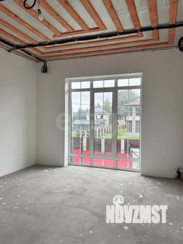 Дом 205м&sup2;, 2-этажный, участок 9 сот.  