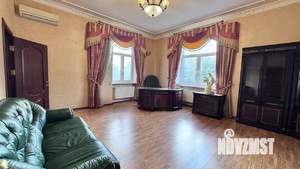 Коттедж 445м², 3-этажный, участок 15 сот.  