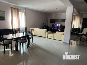 Дом 350м², 3-этажный, участок 9 сот.  