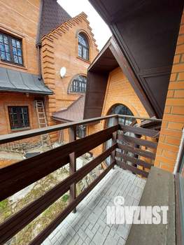 Коттедж 600м², 3-этажный, участок 30 сот.  