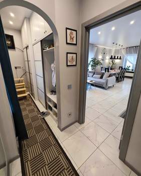 Дом 300м&sup2;, 4-этажный, участок 6 сот.  