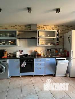 Таунхаус 180м², 3-этажный, участок 3 сот.  