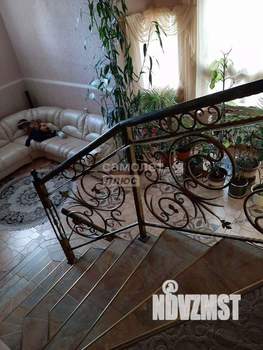 Дом 381м&sup2;, 2-этажный, участок 12 сот.  