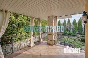 Коттедж 413м², 3-этажный, участок 10 сот.  