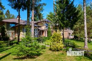 Дом 581м², 2-этажный, участок 50 сот.  
