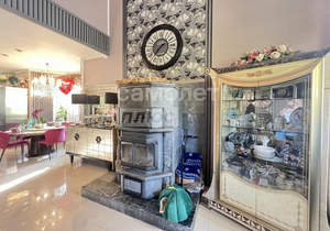 Дом 253м², 3-этажный, участок 15 сот.  