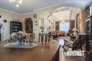 Дом 350м², 2-этажный, участок 13 сот.  