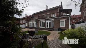 Дом 150м², 3-этажный, участок 3 сот.  