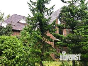 Дом 269м², 3-этажный, участок 15 сот.  