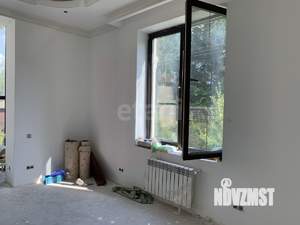 Дом 881м², 3-этажный, участок 15 сот.  