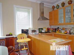 Дом 406м&sup2;, 3-этажный, участок 20 сот.  