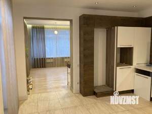 Дом 400м², 2-этажный, участок 10 сот.  
