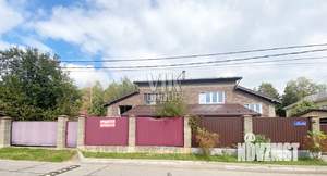 Коттедж 250м&sup2;, 2-этажный, участок 10 сот.  