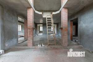 Дом 850м&sup2;, 3-этажный, участок 22 сот.  