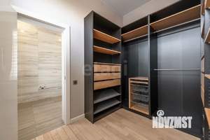 Дом 391м², 2-этажный, участок 10 сот.  