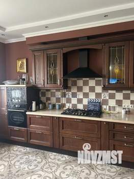 Дом 365м², 3-этажный, участок 8 сот.  