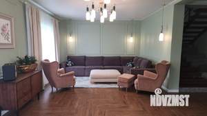 Дом 220м², 3-этажный, участок 8 сот.  