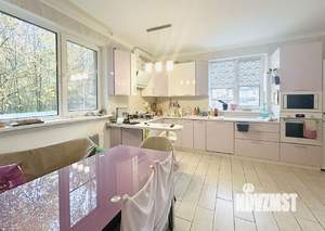 Дом 336м², 3-этажный, участок 15 сот.  