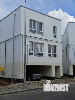 Таунхаус 130м², 3-этажный, участок 1 сот.  