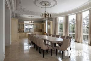 Коттедж 550м², 3-этажный, участок 12 сот.  