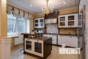 Дом 700м², 3-этажный, участок 36 сот.  