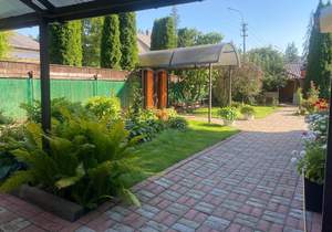 Дом 426м², 3-этажный, участок 9 сот.  