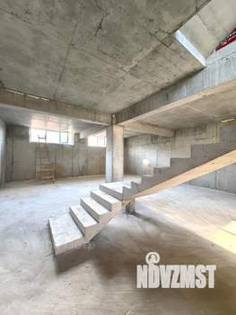 Дом 316м², 3-этажный, участок 8 сот.  