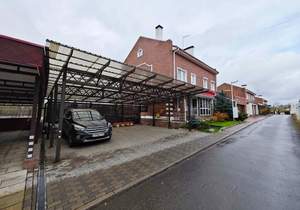 Дом 300м&sup2;, 4-этажный, участок 6 сот.  