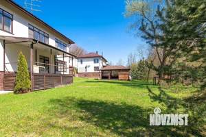 Дом 400м&sup2;, 2-этажный, участок 10 сот.  