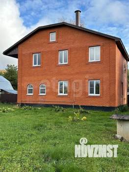 Дом 164м², 2-этажный, участок 10 сот.  