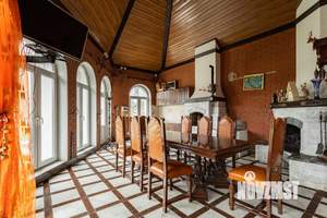 Дом 815м², 3-этажный, участок 13 сот.  