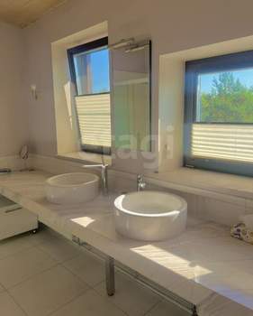 Дом 230м², 2-этажный, участок 4 сот.  