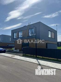 Дом 320м², 2-этажный, участок 18 сот.  
