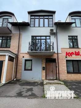 Таунхаус 130м², 3-этажный, участок 1 сот.  