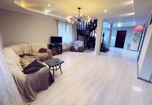 Дом 1542м², 2-этажный, участок 9 сот.  