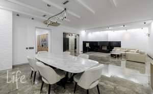 Дом 500м², 2-этажный, участок 14 сот.  