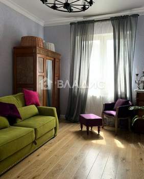 Дом 270м², 2-этажный, участок 9 сот.  