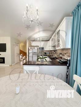 Таунхаус 175м&sup2;, 4-этажный, участок 4 сот.  